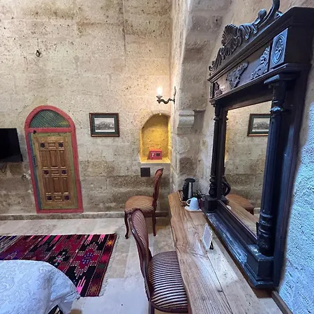 1860 Kadievi & Panzió 4*