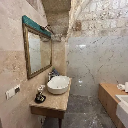 1860 Kadievi & Ürgüp