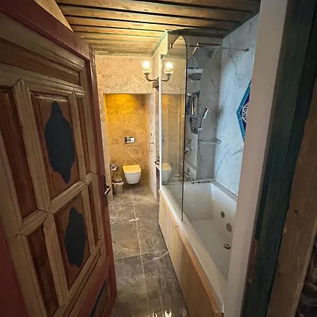 1860 Kadievi & Ürgüp