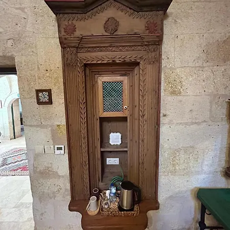 1860 Kadievi & *