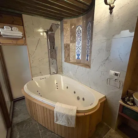 1860 Kadievi & Ürgüp