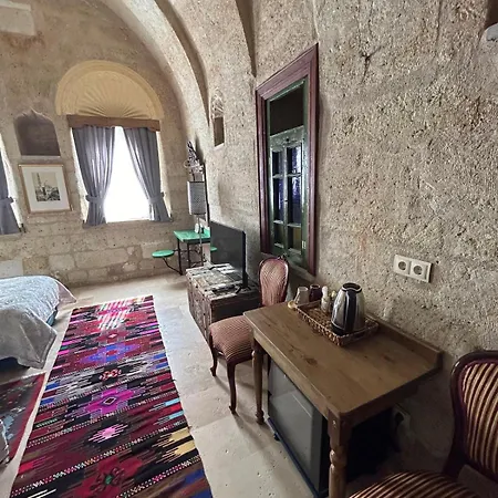 Panzió 1860 Kadievi &