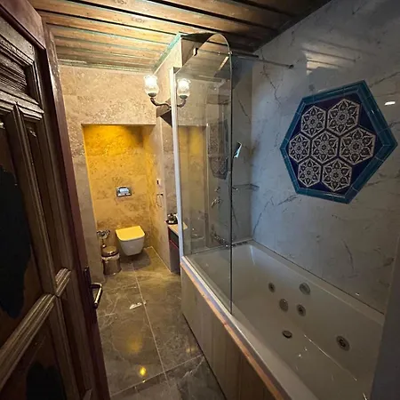 Panzió 1860 Kadievi &