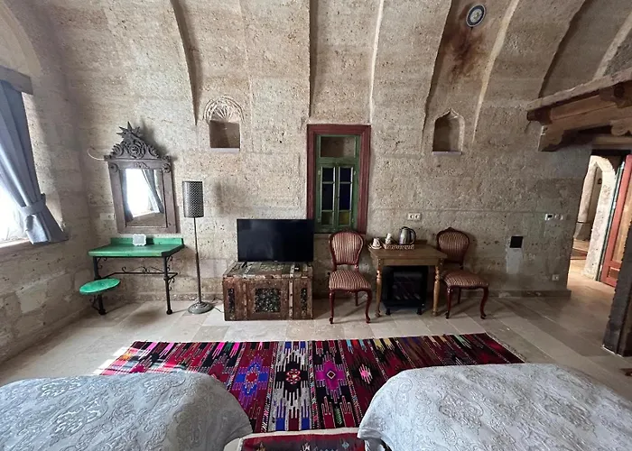 1860 Kadievi & Urgup